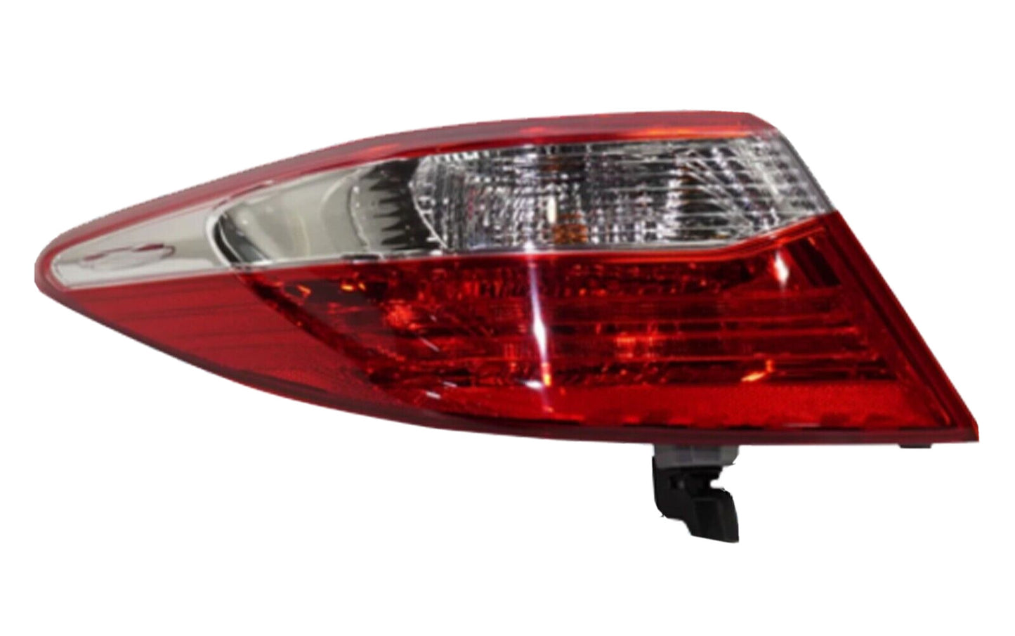 Driver Side Outer Tail Light 15-17 For Toyota Camry LE/ SE/ XLE/XLS TO2804121